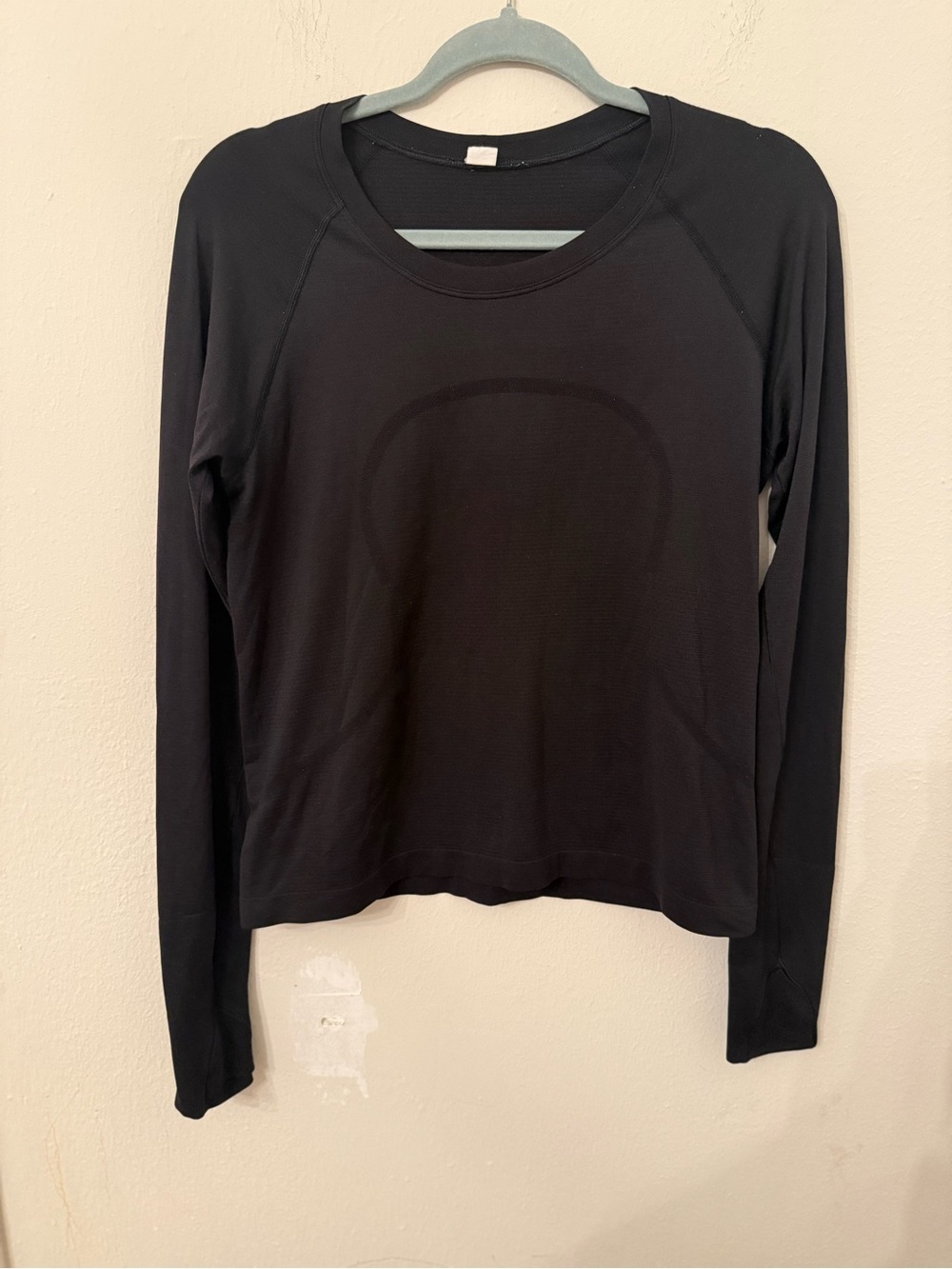 lululemon athletica Black Long-Sleeve Crew Top